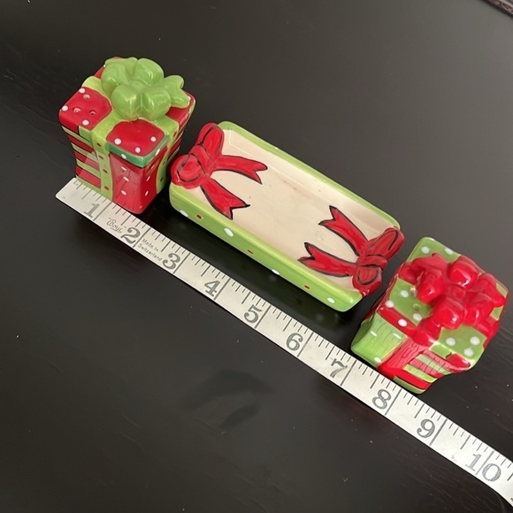 Christmas Salt & Pepper Shaker, ceramic not marked - Picture 5 of 8